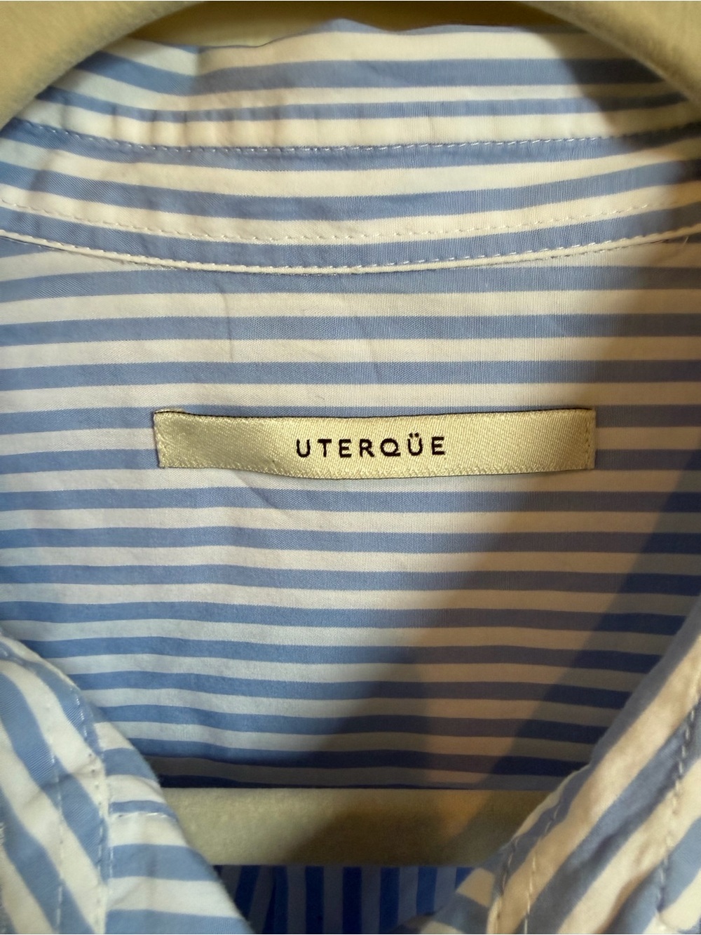 Uterque Poplin Ruffled Button Down Pin Stripe Blouse. Size Small - Picture 4 of 6